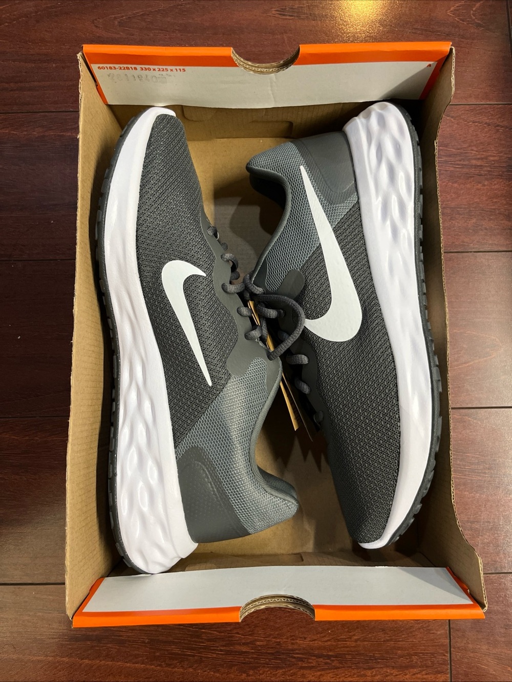 Mens 11 Nike Revolution 6 NN Iron Grey Shoes Running Walking DC3728 004 HALF BOX - Picture 2 of 16